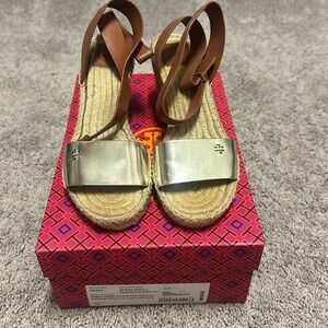 Tory Burch Bima 2 99MM Wedge Espadrille Metallic/Calf Leather Sandals Size 10